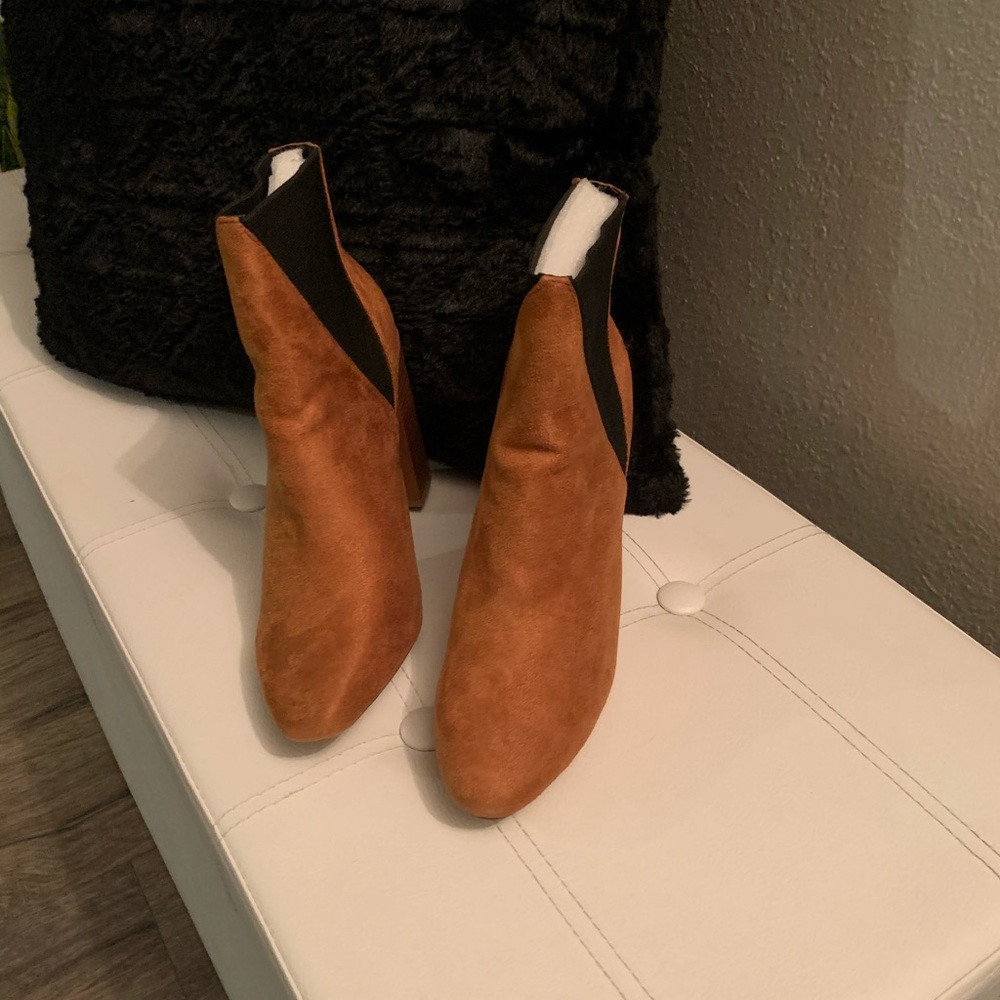 Boots - Picture 2 of 3